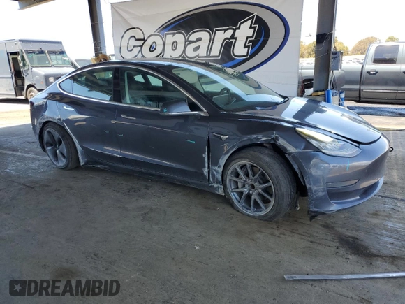 2020 Tesla Model 3 Standard Range Plus z VIN 5YJ3E1EA3LF803624, wystawiony jako Copart lot #56145255 z przebiegiem 149 398 mil mil oraz Szkoda całkowita • Salvage title. Historia ofert i sprzedaży dostępna na DreamBid. Obrazek 4.