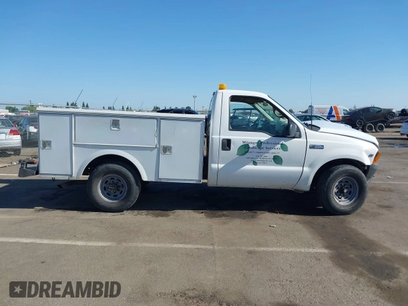 2000 Ford F-350 XL with VIN 1FTSF30L8YEB14930, listed as a IAAI auction lot 42290265 with 112,402 mi miles and . Bid and sale history available at DreamBid. Image 13.