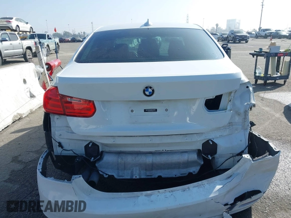 2014 BMW 3 Series 328i with VIN WBA3A5C52EJ463819, listed as a IAAI auction lot 41669717 with 111,112 mi miles. Bid and sale history available at carsss.com. Image 17.