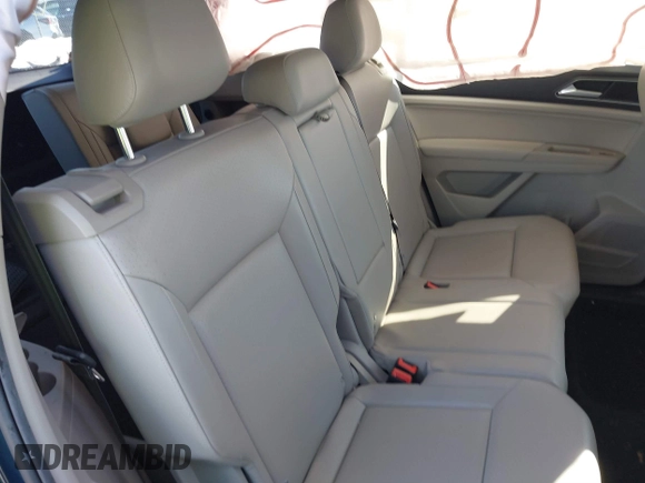 2018 Volkswagen Atlas SE with VIN 1V2DP2CA6JC592774, listed as a IAAI auction lot 41389952 with 58,546 mi miles and . Bid and sale history available at DreamBid. Image 8.