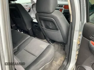 2013 Chevrolet Tahoe LS z VIN 1GNSKAE01DR273877, wystawiony jako IAAI lot #42186217 z przebiegiem 161 306 mil mil oraz . Historia ofert i sprzedaży dostępna na DreamBid. Obrazek 1.