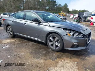 2019 Nissan Altima 2.5 SL with VIN 1N4BL4EV4KC177623, listed as a IAAI auction lot 41724500 with 170,706 mi miles. Bid and sale history available at carsss.com. Image 1.