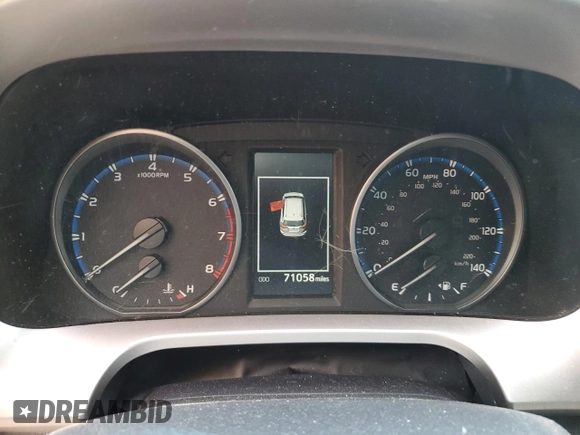 2017 Toyota RAV4 LE с VIN JTMBFREV6HJ150331, выставлен на аукционе Copart как лот 60370175 с пробегом 71 058 миль миль и Списание • Salvage title. История ставок и продаж доступна на DreamBid. Изображение 9.