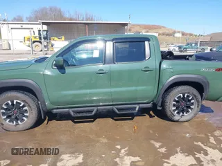 2023 Nissan Frontier Pro-4X z VIN 1N6ED1EK2PN615718, wystawiony jako IAAI lot #41739218 z przebiegiem 19 875 mil mil oraz . Historia ofert i sprzedaży dostępna na DreamBid. Obrazek 15.