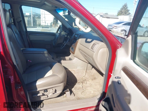 2004 Ford Explorer Eddie Bauer with VIN 1FMDU74KX4UA68312, listed as a IAAI auction lot 42161210 with 197,540 mi miles and . Bid and sale history available at DreamBid. Image 5.