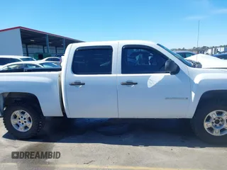 2009 Chevrolet Silverado 1500 LT with VIN 3GCEK23M99G113089, listed as a IAAI auction lot 41628802 with 227,093 mi miles and . Bid and sale history available at DreamBid. Image 13.