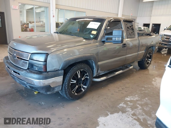 2006 Chevrolet Silverado 1500 Work Truck with VIN 1GCEC19X76Z300027, listed as a IAAI auction lot 41378404 with 171,637 mi miles. Bid and sale history available at carsss.com. Image 20.