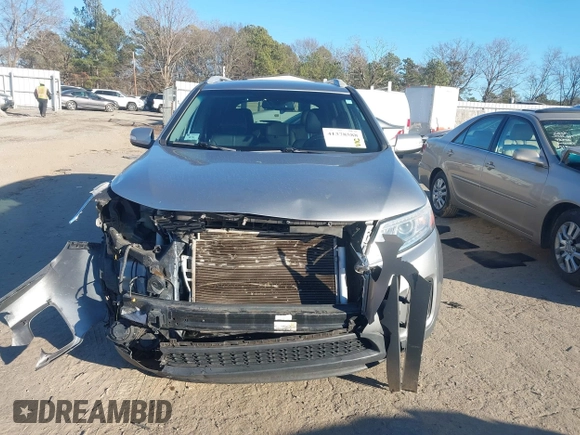 2015 Kia Sorento EX with VIN 5XYKU4A71FG590910, listed as a IAAI auction lot 41378588 with 165,090 mi miles. Bid and sale history available at carsss.com. Image 12.