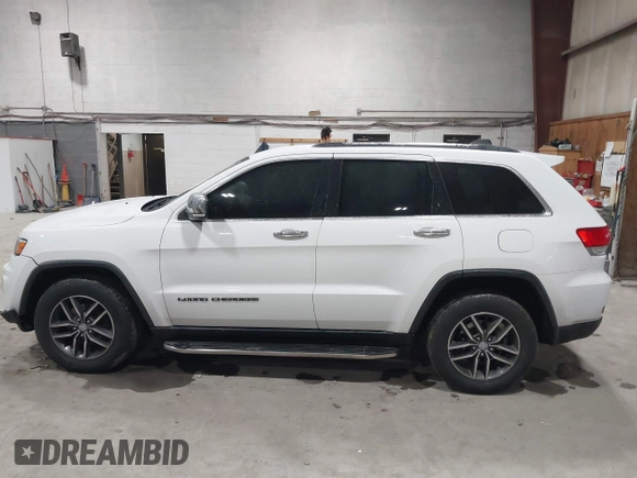 2018 Jeep Grand Cherokee Limited with VIN 1C4RJFBGXJC475110, listed as a IAAI auction lot 41858278 with 117,811 mi miles and . Bid and sale history available at DreamBid. Image 14.