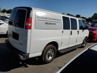 2018 GMC Savana z VIN 1GJW7FFG0J1191436, wystawiony jako Copart lot #66725564 z przebiegiem Nie podano mil oraz Szkoda całkowita • Salvage title. Historia ofert i sprzedaży dostępna na DreamBid. Obrazek 3.