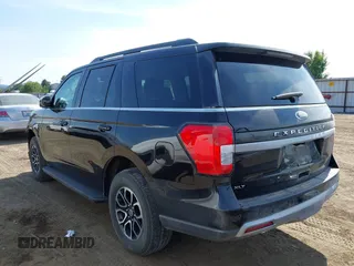 2024 Ford Expedition XLT with VIN 1FMJU1H83REA52243, listed as a IAAI auction lot 42510742 with 33,284 mi miles and . Bid and sale history available at DreamBid. Image 3.