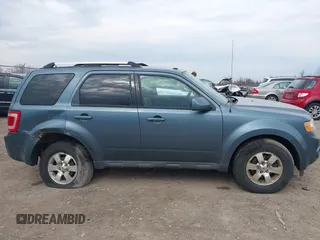 2011 Ford Escape Limited with VIN 1FMCU9EG2BKA75300, listed as a IAAI auction lot 42098247 with 215,102 mi miles. Bid and sale history available at carsss.com. Image 13.