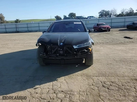 2022 BMW iX xDrive50 with VIN WB523CF00NCK62949, listed as a Copart auction lot 47047805 with 25,035 mi miles and Salvage Title. Bid and sale history available at carsss.com. Image 10.