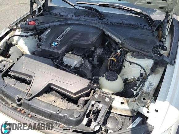 2013 BMW 3 Series 320i xDrive с VIN WBA3C3C5XDF982665, выставлен на аукционе Copart как лот 61688265 с пробегом 122 398 миль миль и Чистый • Clean title. История ставок и продаж доступна на DreamBid. Изображение 7.