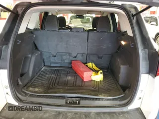 2019 Ford Escape SE z VIN 1FMCU9GD9KUB11829, wystawiony jako IAAI lot #42399993 z przebiegiem 81 910 mil mil oraz . Historia ofert i sprzedaży dostępna na DreamBid. Obrazek 12.