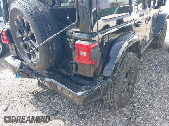 2021 Jeep Wrangler Unlimited Sahara with VIN 1C4JJXP63MW767719, listed as a IAAI auction lot 41906155 with 44,689 mi miles and . Bid and sale history available at DreamBid. Image 18.
