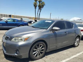 2013 Lexus CT 200h z VIN JTHKD5BH6D2157490, wystawiony jako Copart lot #63969465 z przebiegiem 163 187 mil mil oraz Szkoda całkowita • Salvage title. Historia ofert i sprzedaży dostępna na DreamBid. Obrazek 1.