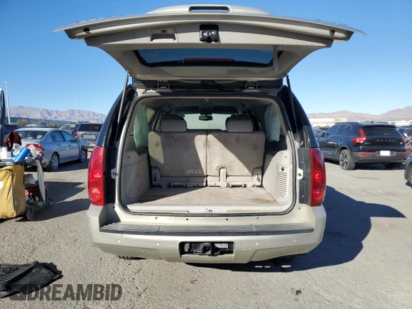 2013 GMC Yukon XL SLT with VIN 1GKS1KE07DR261108, listed as a Copart auction lot 89375335 with 107,940 mi miles and Salvage Title. Bid and sale history available at DreamBid. Image 6.
