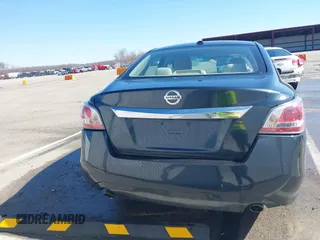 2015 Nissan Altima 2.5 S with VIN 1N4AL3AP0FC465917, listed as a IAAI auction lot 41650721 with 105,357 mi miles. Bid and sale history available at carsss.com. Image 17.