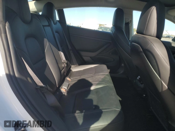 2019 Tesla Model 3 Mid Range z VIN 5YJ3E1EA7KF326727, wystawiony jako Copart lot #56243505 z przebiegiem 49 009 mil mil oraz Szkoda całkowita • Salvage title. Historia ofert i sprzedaży dostępna na DreamBid. Obrazek 10.