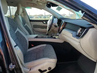2020 Volvo XC60 Momentum with VIN YV4102RK5L1550701, listed as a Copart auction lot 65503862 with 8,679 mi miles. Bid and sale history available at carsss.com. Image 5.