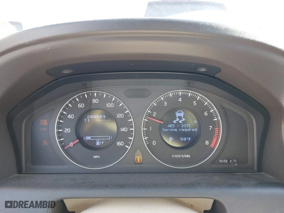 2010 Volvo XC60 3.2L with VIN YV4960DZ2A2051405, listed as a IAAI auction lot 41642010 with 200,589 mi miles. Bid and sale history available at carsss.com. Image 7.