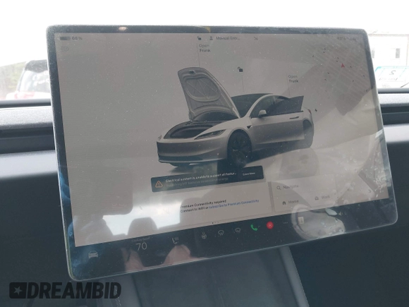 2025 Tesla Model 3 Long Range with VIN 5YJ3E1EA7SF923943, listed as a IAAI auction lot 42040876 with 1,547 mi miles and . Bid and sale history available at DreamBid. Image 17.
