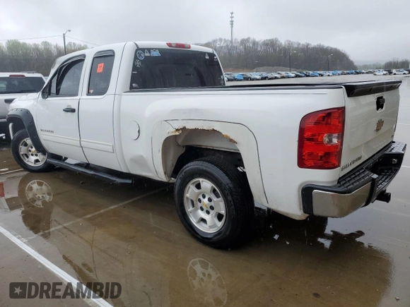 2011 Chevrolet Silverado 1500 LT with VIN 1GCRCSE08BZ118265, listed as a Copart auction lot 52005525 with 204,581 mi miles and Salvage Title. Bid and sale history available at DreamBid. Image 2.