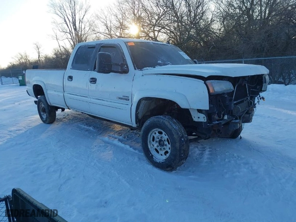 2006 Chevrolet Silverado 2500HD LT3 with VIN 1GCHK23D66F229988, listed as a IAAI auction lot 41307107 with NaN miles. Bid and sale history available at carsss.com. Image 1.