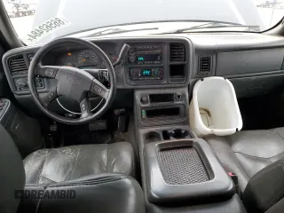 2004 Chevrolet Avalanche LS with VIN 3GNGK22G14G308771, listed as a Copart auction lot 86562484 with 289,294 mi miles and Salvage Title. Bid and sale history available at DreamBid. Image 8.