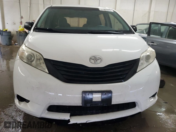 2011 Toyota Sienna with VIN 5TDZK3DC2BS006079, listed as a Copart auction lot 47065045 with 195,663 mi miles and Salvage Title. Bid and sale history available at carsss.com. Image 5.