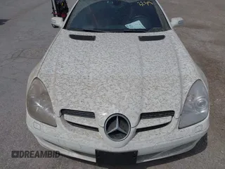 2006 Mercedes-Benz SLK 350 z VIN WDBWK56FX6F080862, wystawiony jako IAAI lot #42153239 z przebiegiem 180 624 mil mil oraz . Historia ofert i sprzedaży dostępna na DreamBid. Obrazek 6.