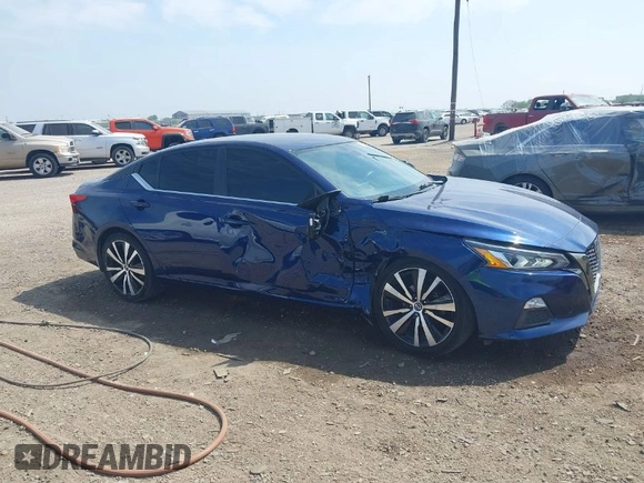 2020 Nissan Altima SR with VIN 1N4BL4CV4LC165329, listed as a IAAI auction lot 41777734 with 82,580 mi miles and . Bid and sale history available at carsss.com. Image 1.