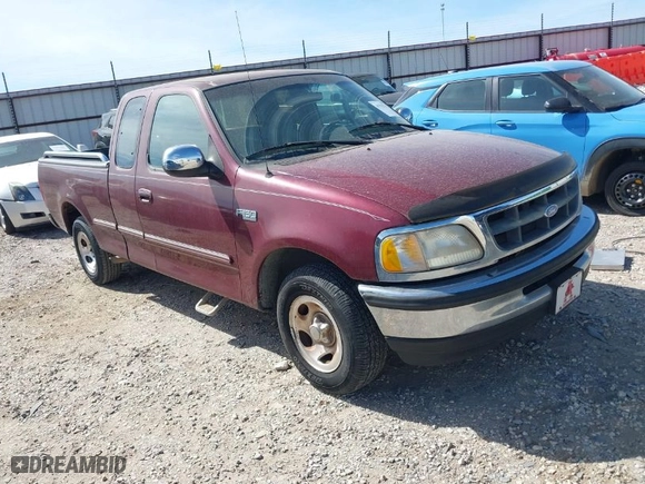 1997 Ford F-150 Standard with VIN 1FTDX1769VND19100, listed as a IAAI auction lot 41793295 with 161,721 mi miles. Bid and sale history available at carsss.com. Image 1.