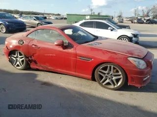 2016 Mercedes-Benz SLK-Class SLK 350 with VIN WDDPK5HA2GF116641, listed as a Copart auction lot 44751395 with 85,747 mi miles and Clean Title. Bid and sale history available at carsss.com. Image 4.