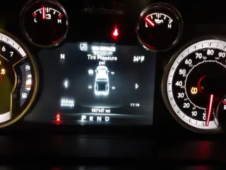 2015 Ram 1500 Big Horn с VIN 1C6RR7LT4FS648005, выставлен на аукционе IAAI как лот 41503711 с пробегом 167 147 миль миль и . История ставок и продаж доступна на DreamBid. Изображение 7.