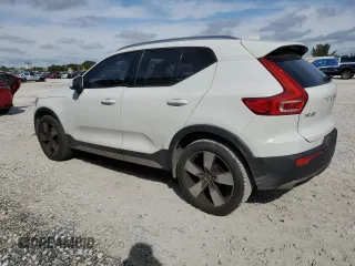 2019 Volvo XC40 Momentum z VIN YV4AC2HK8K2072999, wystawiony jako Copart lot #45344975 z przebiegiem 108 305 mil mil oraz Nie do naprawy • Non repairable. Historia ofert i sprzedaży dostępna na DreamBid. Obrazek 2.
