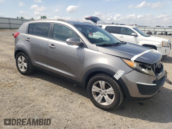 2011 Kia Sportage LX z VIN KNDPB3A2XB7062218, wystawiony jako Copart lot #54433555 z przebiegiem 132 819 mil mil oraz Szkoda całkowita • Salvage title. Historia ofert i sprzedaży dostępna na DreamBid. Obrazek 4.