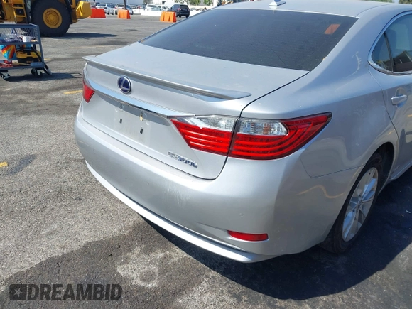 2013 Lexus ES 300h with VIN JTHBW1GG2D2022140, listed as a IAAI auction lot 42677307 with 133,630 mi miles and . Bid and sale history available at DreamBid. Image 4.