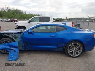 2017 Chevrolet Camaro 1LT z VIN 1G1FB1RXXH0102226, wystawiony jako IAAI lot #41955816 z przebiegiem 33 539 mil mil oraz . Historia ofert i sprzedaży dostępna na DreamBid. Obrazek 14.