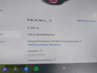 2023 Tesla Model 3 z VIN 5YJ3E1EA8PF671613, wystawiony jako IAAI lot #41737438 z przebiegiem 21 405 mil mil oraz . Historia ofert i sprzedaży dostępna na DreamBid. Obrazek 7.
