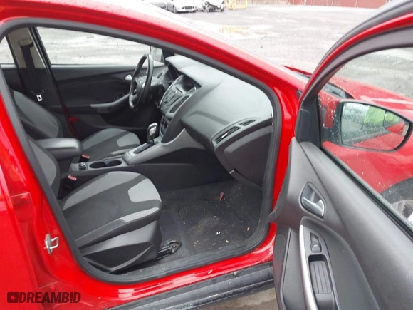 2012 Ford Focus SE with VIN 1FAHP3F22CL297614, listed as a IAAI auction lot 41800486 with 186,642 mi miles. Bid and sale history available at carsss.com. Image 5.