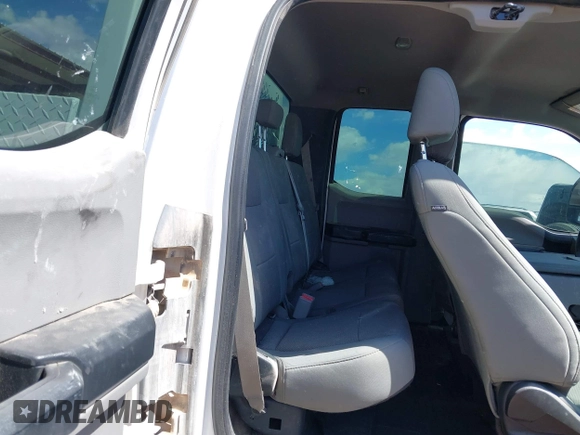 2017 Ford F-250 XLT with VIN 1FT7X2B62HEC15790, listed as a IAAI auction lot 42256808 with 142,297 mi miles and . Bid and sale history available at DreamBid. Image 8.