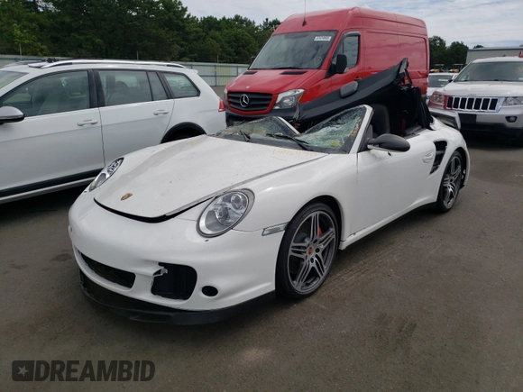 2008 Porsche 911 z VIN WP0CD29958S708310, wystawiony jako Copart lot #51357635 z przebiegiem Nie podano mil oraz Nie do naprawy • Non repairable. Historia ofert i sprzedaży dostępna na DreamBid. Obrazek 2.