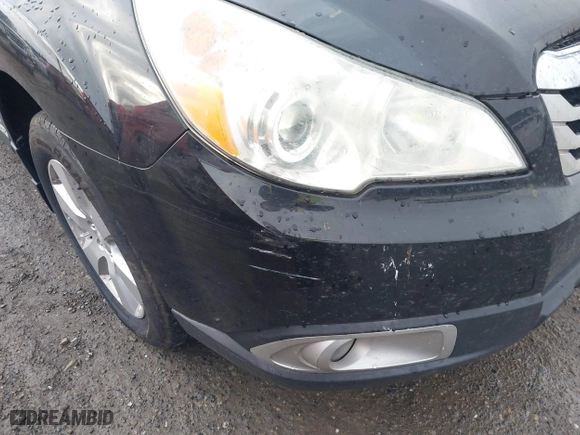 2011 Subaru Outback 2.5i Prem AWP/HK Aud with VIN 4S4BRBFC6B3364657, listed as a IAAI auction lot 41499672 with 151,619 mi miles. Bid and sale history available at carsss.com. Image 6.