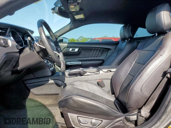 2017 Ford Mustang GT z VIN 1FA6P8CF9H5265296, wystawiony jako Copart lot #58514835 z przebiegiem 109 778 mil mil oraz Czysty tytuł • Clean title. Historia ofert i sprzedaży dostępna na DreamBid. Obrazek 7.