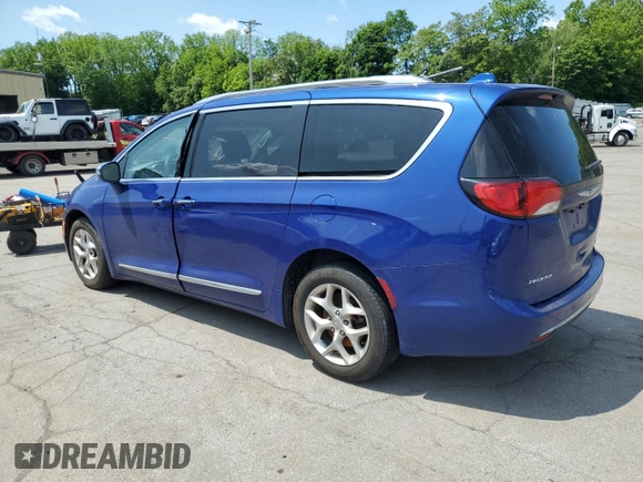 2020 Chrysler Pacifica Limited with VIN 2C4RC1GG0LR284747, listed as a Copart auction lot 59002405 with 68,873 mi miles and Salvage title. Bid and sale history available at DreamBid. Image 2.