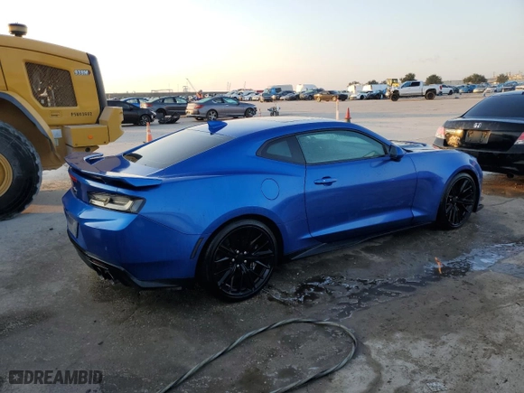 2017 Chevrolet Camaro ZL1 with VIN 1G1FK1R66H0209698, listed as a Copart auction lot 70032414 with 49788 miles and Clean Title. Bid and sale history available at carsss.com. Image 3.