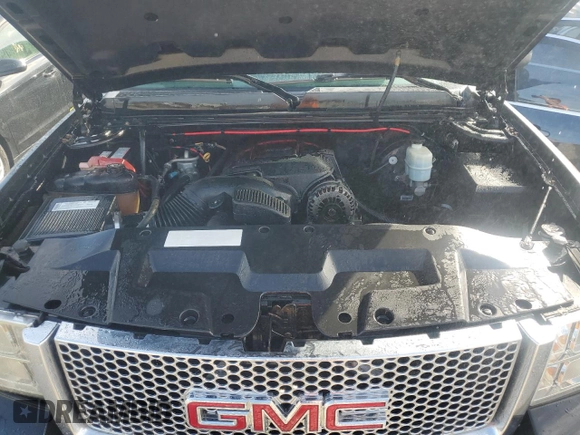2008 GMC Sierra Denali z VIN 2GTEK638281248433, wystawiony jako Copart lot #79212524 z przebiegiem 218 840 mil mil oraz Szkody całkowita. Historia ofert i sprzedaży dostępna na DreamBid. Obrazek 11.