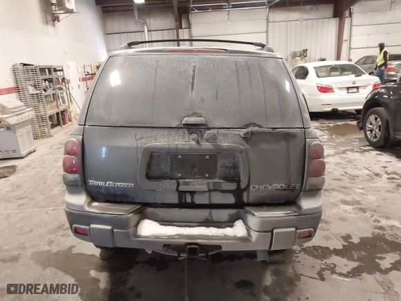 2004 Chevrolet TrailBlazer LS with VIN 1GNDT13S942111367, listed as a IAAI auction lot 41579052 with 213,550 mi miles. Bid and sale history available at carsss.com. Image 16.